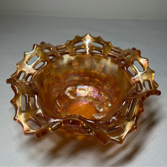 Fenton Carnival Glass bowl, basket weave open lace ruffled edge. Vintage - Picture 2 of 5